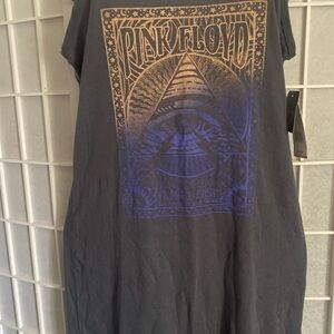 Pink Floyd Black Tee with Gold and Blue Graphic